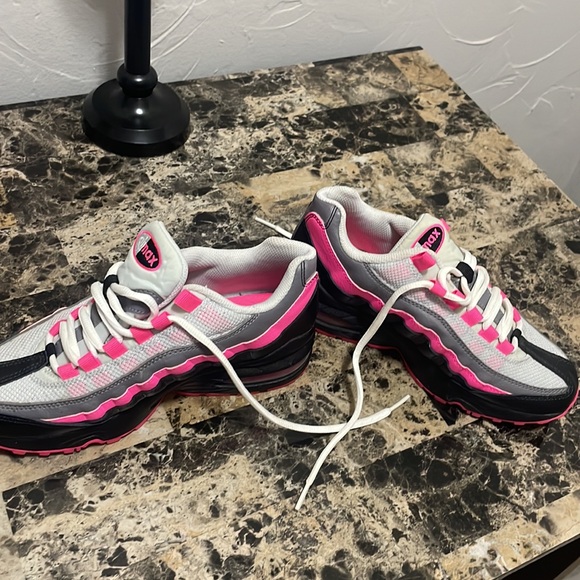 Nike Air Max - Picture 4 of 5